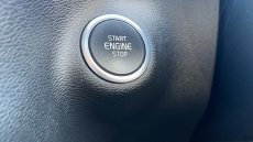 Volvo Xc40 2.0 T4 R DESIGN Pro 5dr AWD Geartronic Petrol Estate